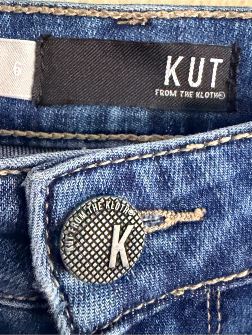 Kut from the Kloth Blue Denim Jeans with Branded Button - Picture 2 of 4